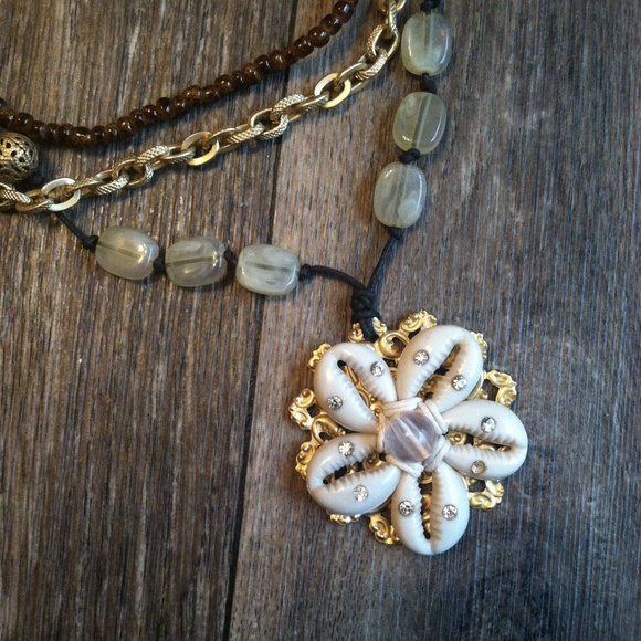 Jewelry - Beach Vibes Seashell Necklace